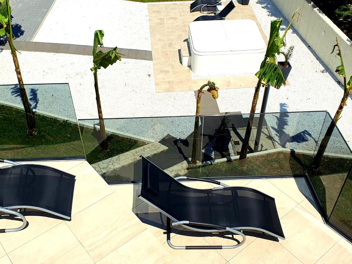Penthouse Jacuzzi & Pool Apartmants オパティヤ エクステリア 写真