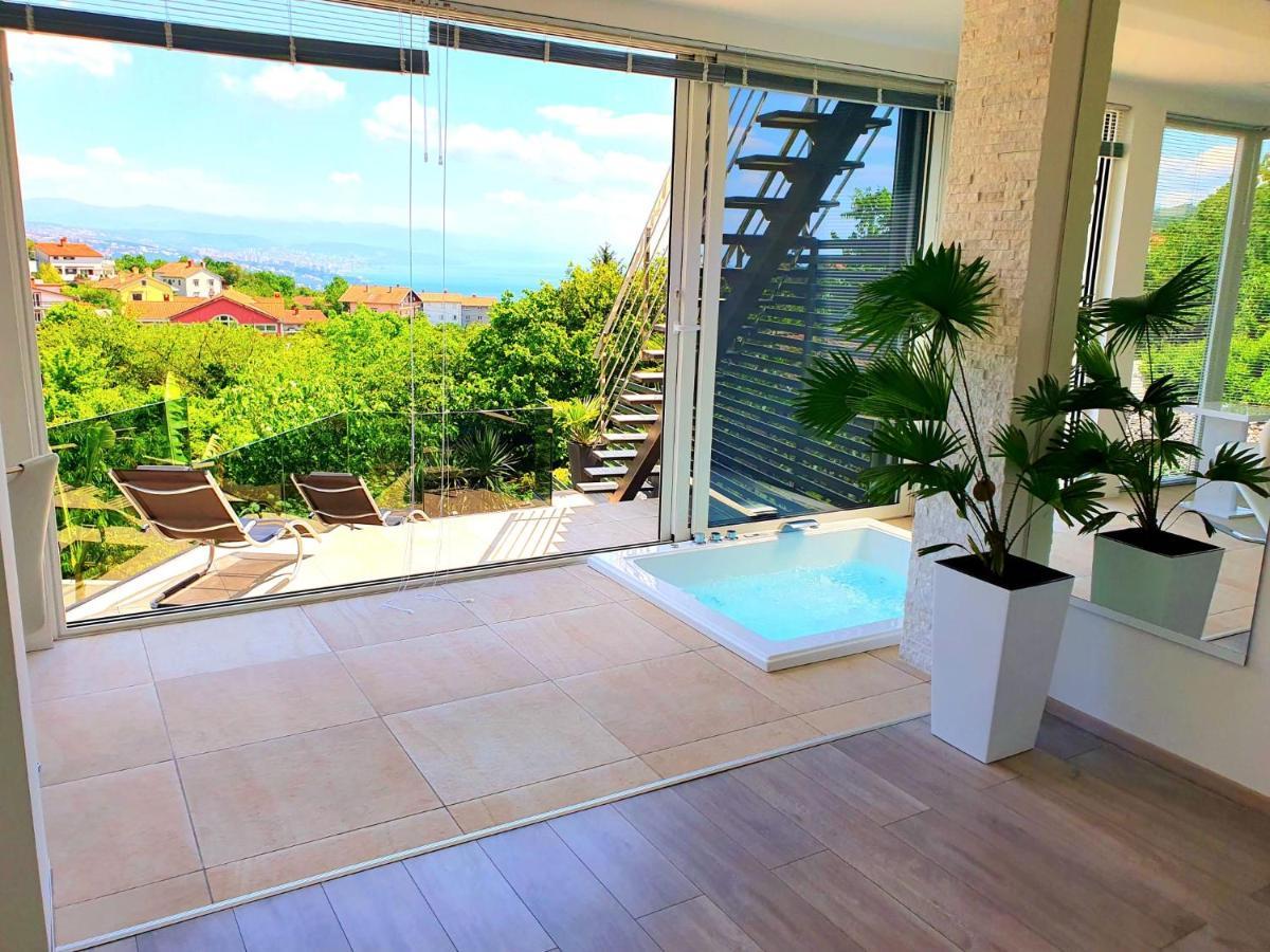 Penthouse Jacuzzi & Pool Apartmants オパティヤ エクステリア 写真