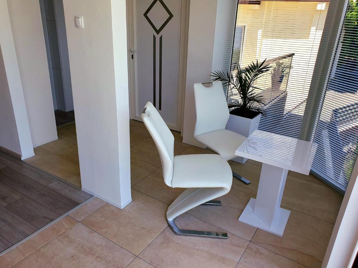 Penthouse Jacuzzi & Pool Apartmants オパティヤ エクステリア 写真