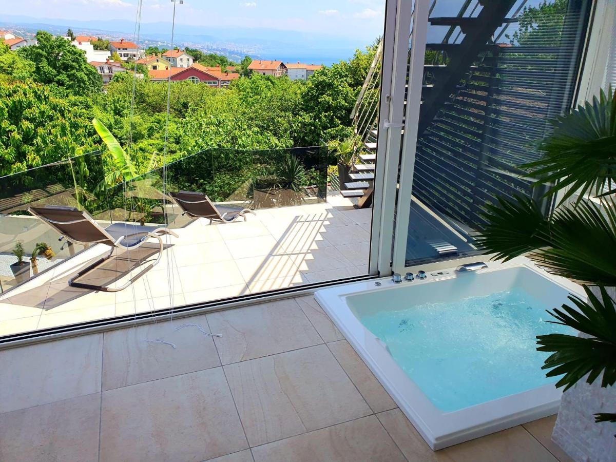 Penthouse Jacuzzi & Pool Apartmants オパティヤ エクステリア 写真