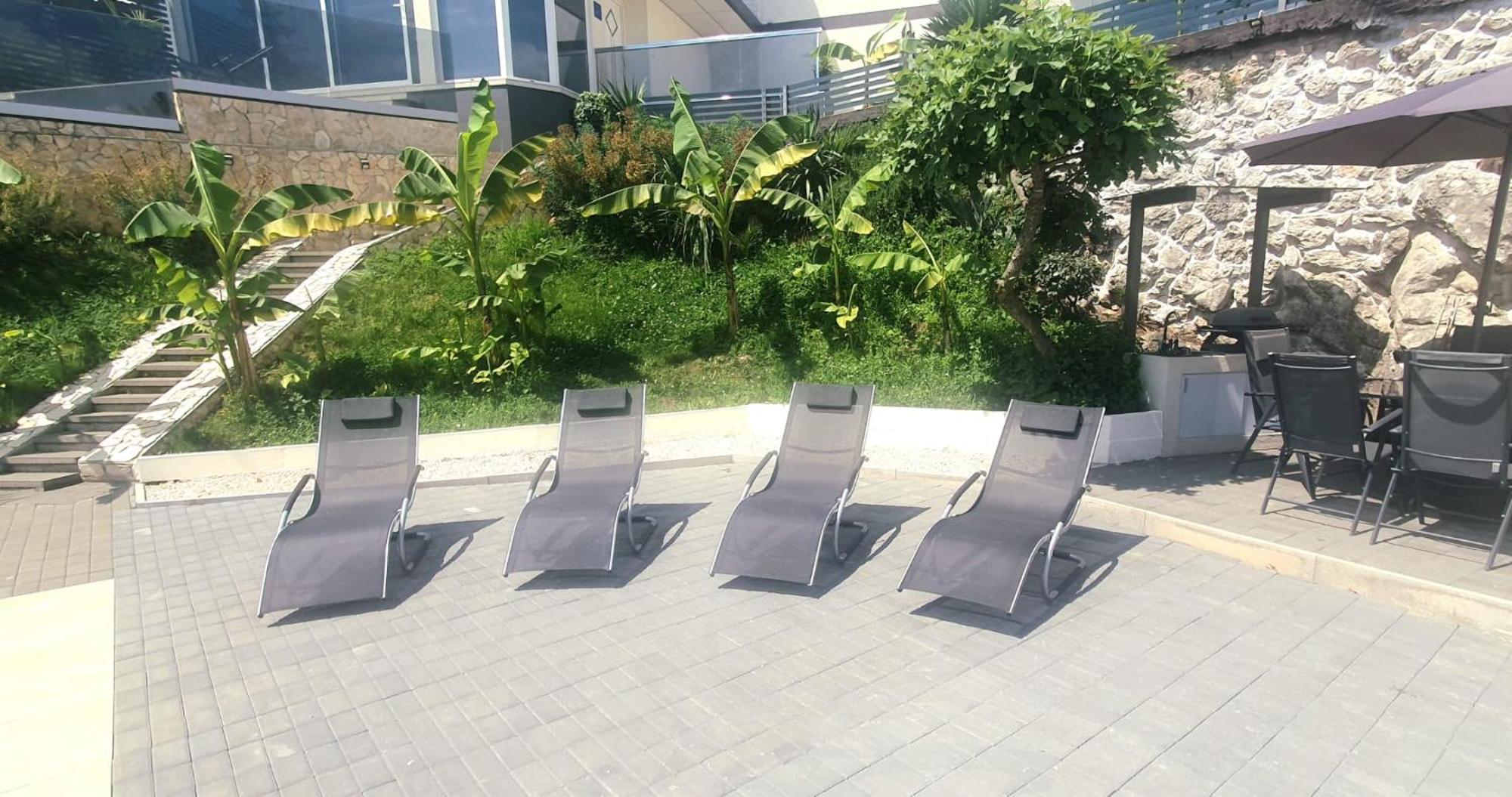 Penthouse Jacuzzi & Pool Apartmants オパティヤ エクステリア 写真