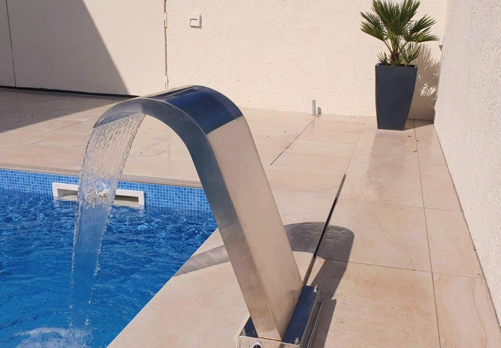 Penthouse Jacuzzi & Pool Apartmants オパティヤ エクステリア 写真