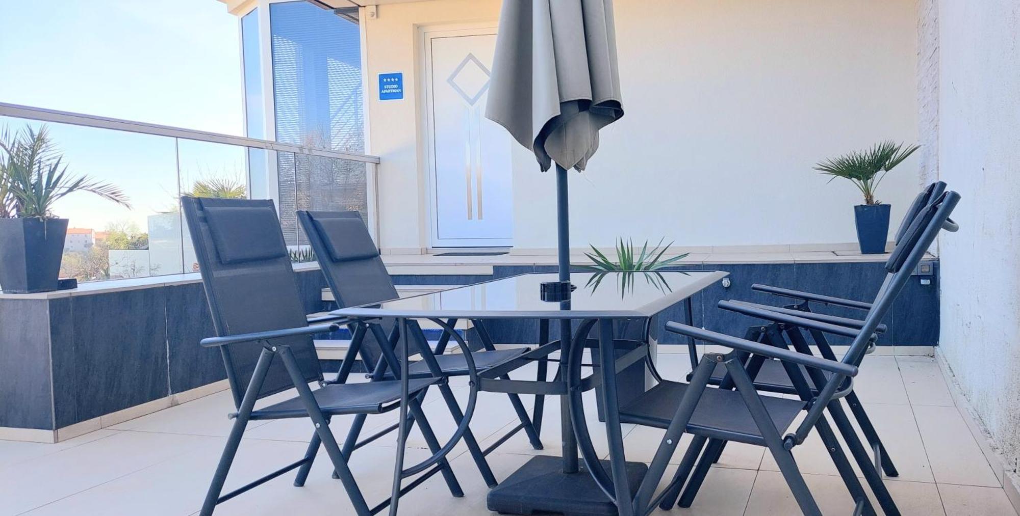 Penthouse Jacuzzi & Pool Apartmants オパティヤ エクステリア 写真
