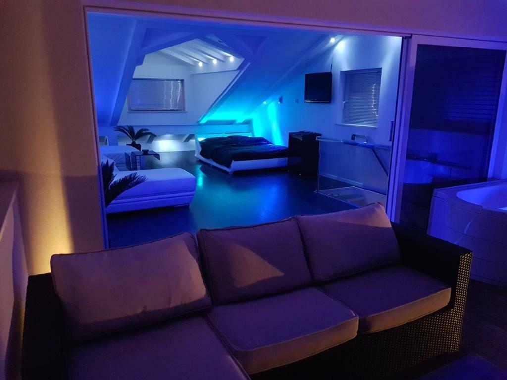 Penthouse Jacuzzi & Pool Apartmants オパティヤ エクステリア 写真